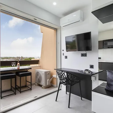 Apartment Mask Off Agde